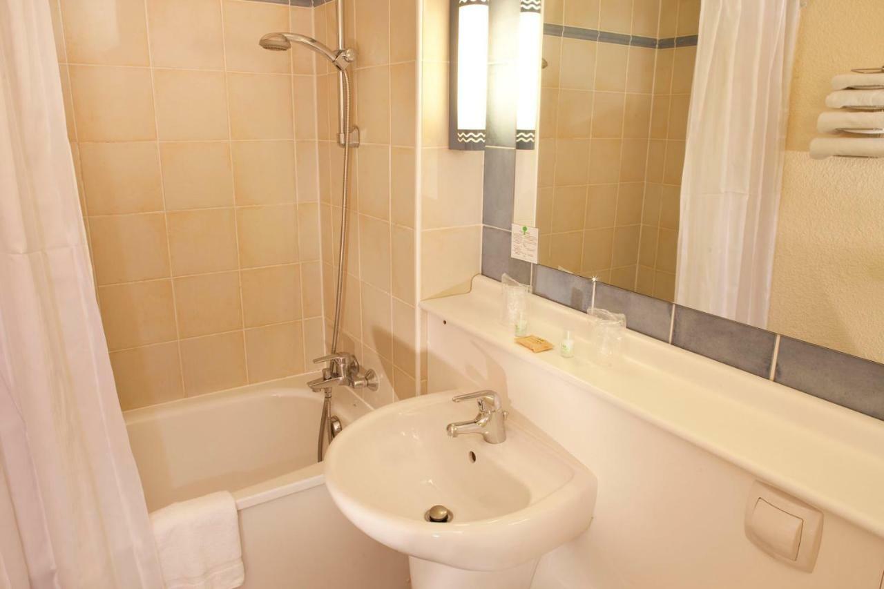 Campanile Saintes Otel Dış mekan fotoğraf